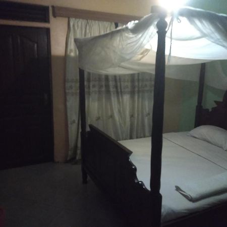 Riversand Hotel Kisumu Exterior photo