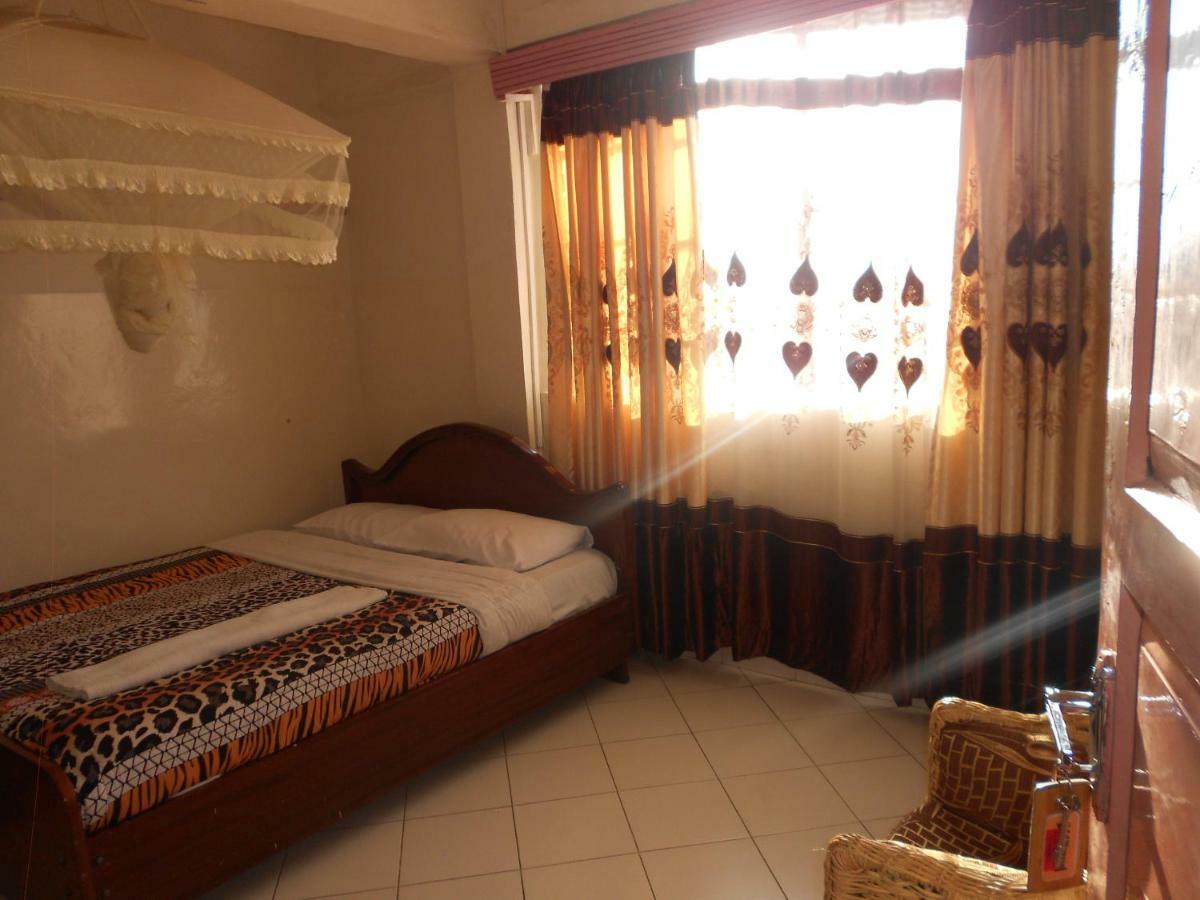 Riversand Hotel Kisumu Exterior photo